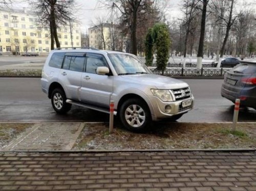 Ярославский ресторатор откажет в сервисе гостям, припарковавшимся на газоне 