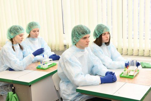В Ярославле реализуют пилотный проект «Фармацевтический класс»