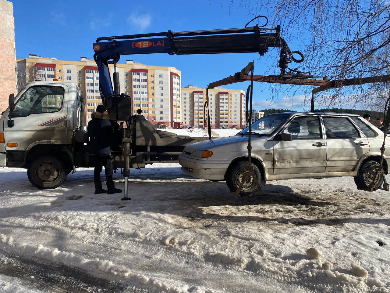 Судебные приставы арестовали автомобиль ярославца, нарушившего ПДД 104 раза  | 14.03.24 | Яркуб