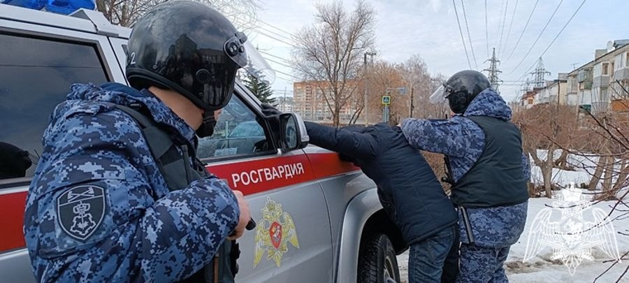 В Ярославле пьяный мужчина напал на врачей скорой помощи