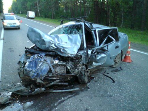 В результате ДТП на трассе Ростов-Углич погибли два человека 