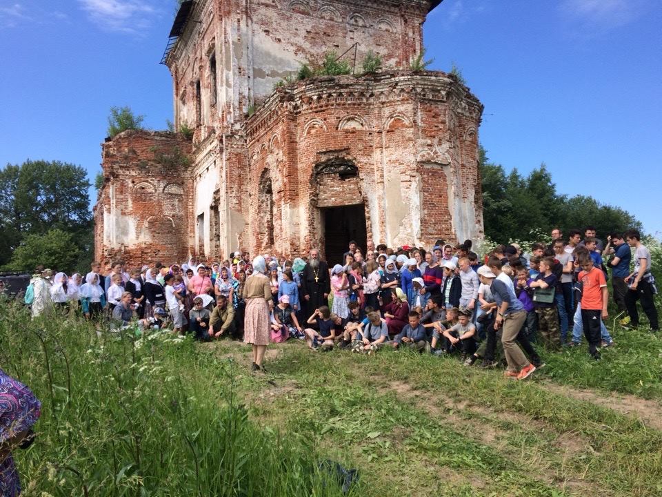 Погода ярославская село. Село белое Пошехонский район Ярославская область. Покров рогули Ярославская область Пошехонский район деревня. Ермаково Пошехонский район Ярославская область. Храм в селе Владычное Пошехонский район Ярославская область.