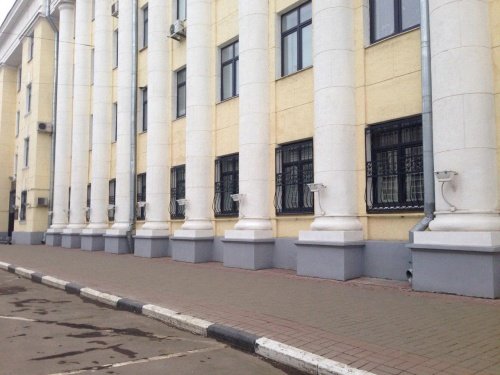 Ярославское УМВД не раскрыло детали расследования уголовного дела о граффити на колоннах главного здания