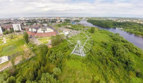 Установку 65-метрового колеса обозрения в Ярославле начали без разрешения на строительство