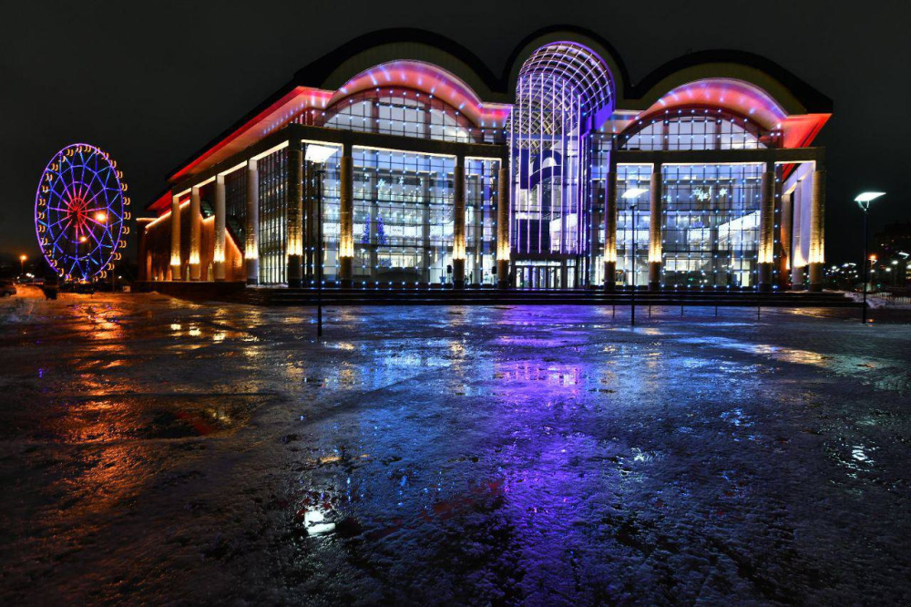 Здание КЗЦ в Ярославле украсила новая динамическая подсветка