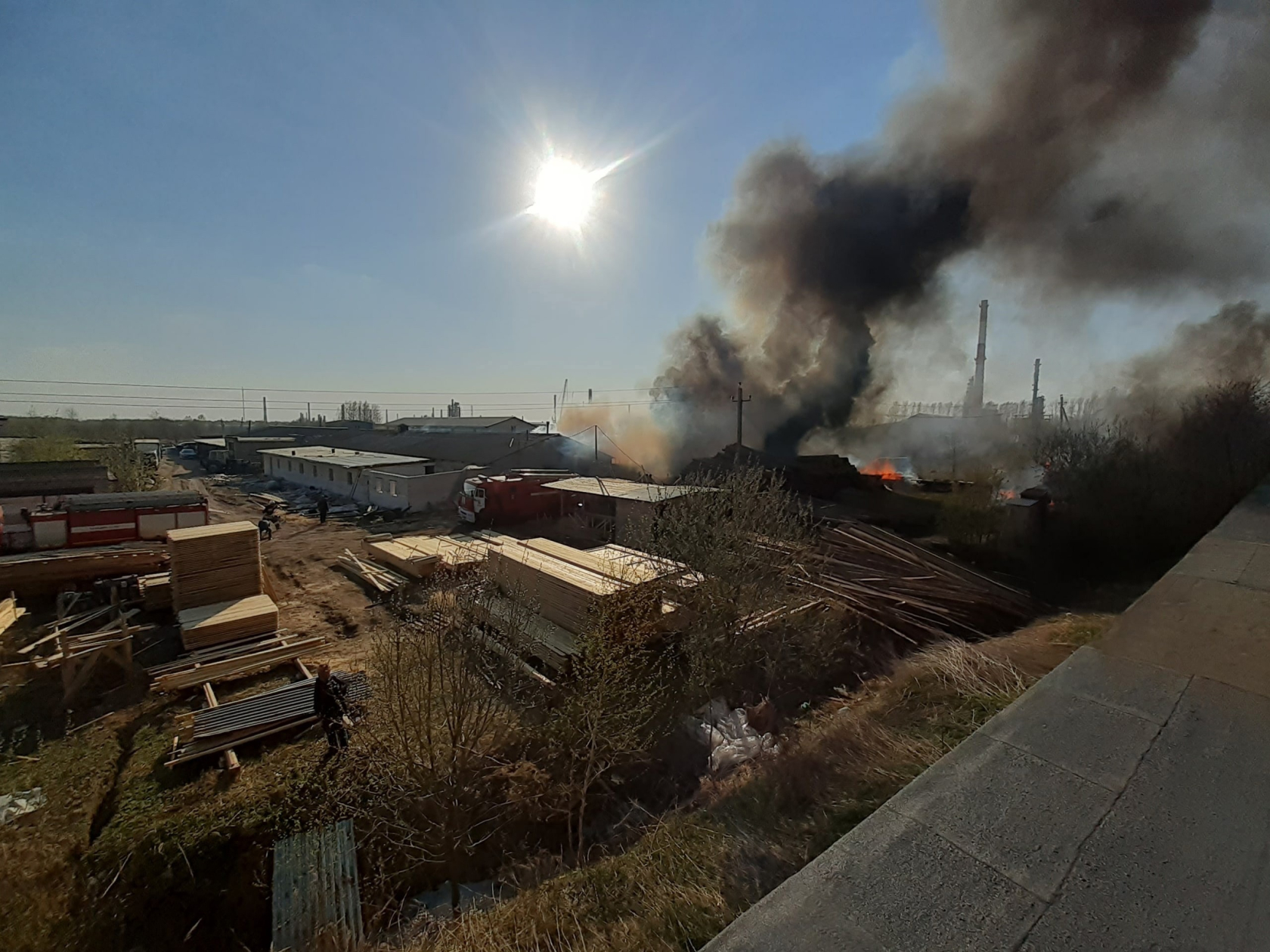 в марпосаде горел склад пиломатериалов