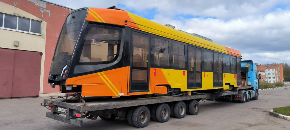 В ближайшие недели в Ярославль прибудут ещё 14 новых трамваев