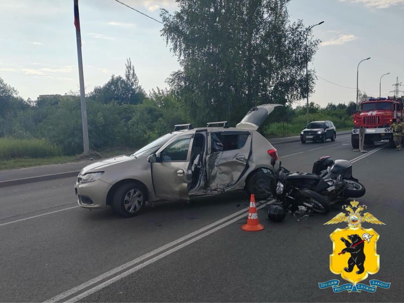 В Ярославской области двое мотоциклистов пострадали в ДТП