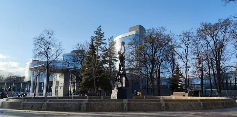 В Ярославле на площади Труда отремонтируют фонтан