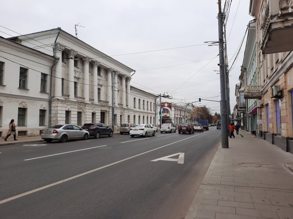Специалисты раскрыли, сколько получают таксисты в Ярославле