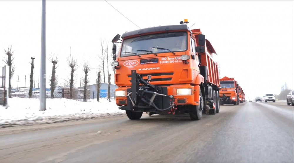 В Ярославль поступила снегоуборочная техника из Смоленска