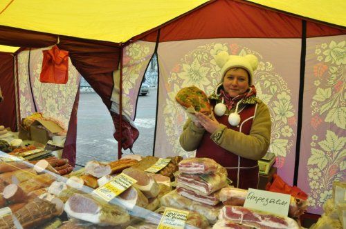 В Ярославле открылась масленичная ярмарка продуктов питания