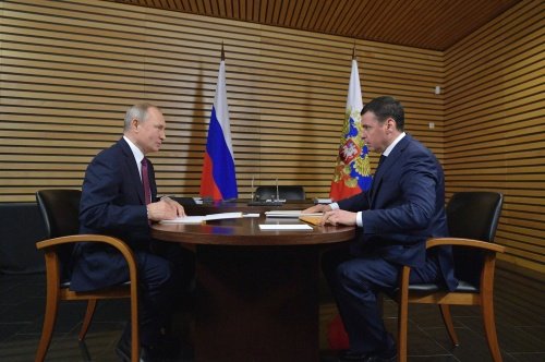 Дмитрий Миронов рассказал Владимиру Путину о достижениях Ярославской области, хотя «проблем еще немало»
