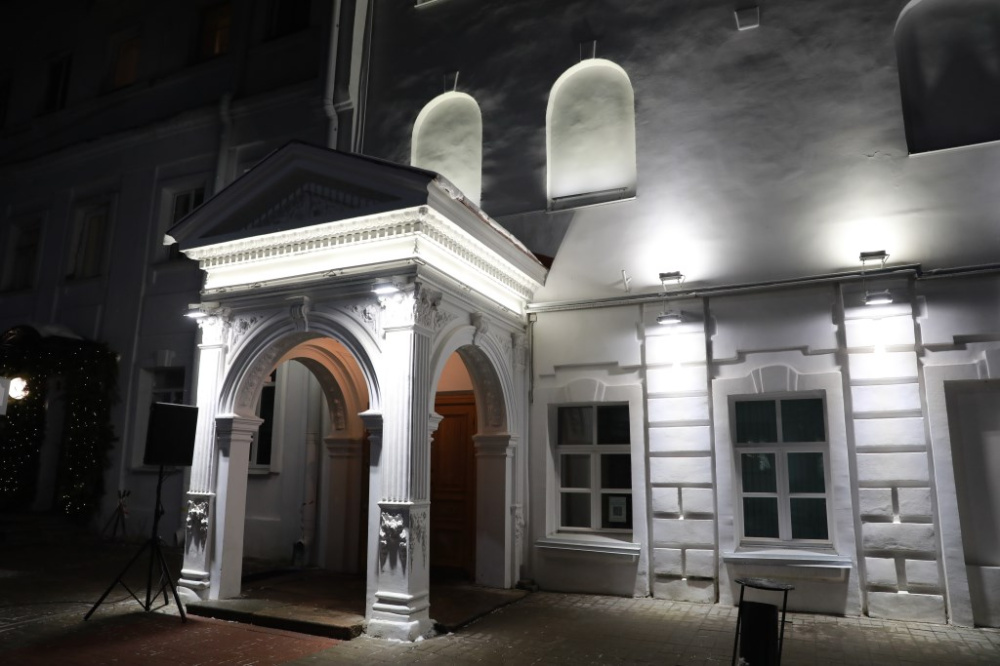 Дом актёра в Ярославле украсило архитектурное освещение