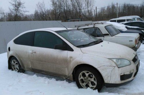 У жительницы Ярославля арестовали автомобиль Ford Focus в автосервисе 