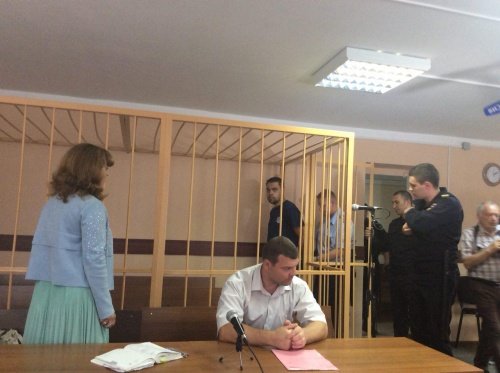 Фигуранту дела о пытках в ИК-1 Ярославля Ивану Калашникову продлили домашний арест