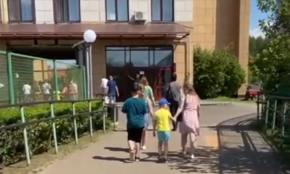 В Ярославле эвакуировали зоопарк и больницу