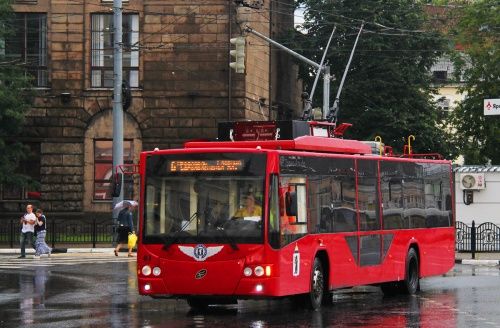 «ЯрГЭТ» купит еще семь красных троллейбусов с вай-фаем