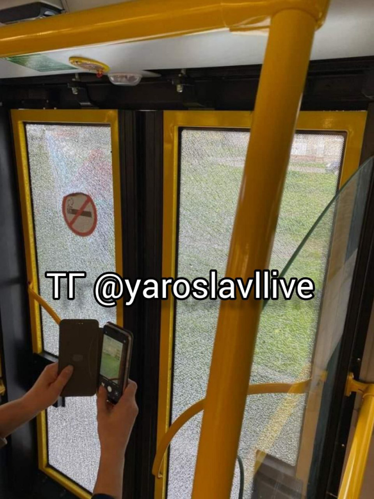 В Дзержинском районе Ярославля неизвестные открыли стрельбу по автобусам
