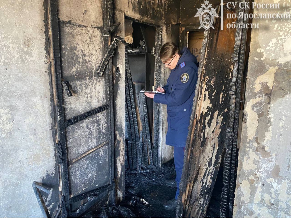 В Заволжском районе Ярославля при пожаре в многоэтажке погибли три человека
