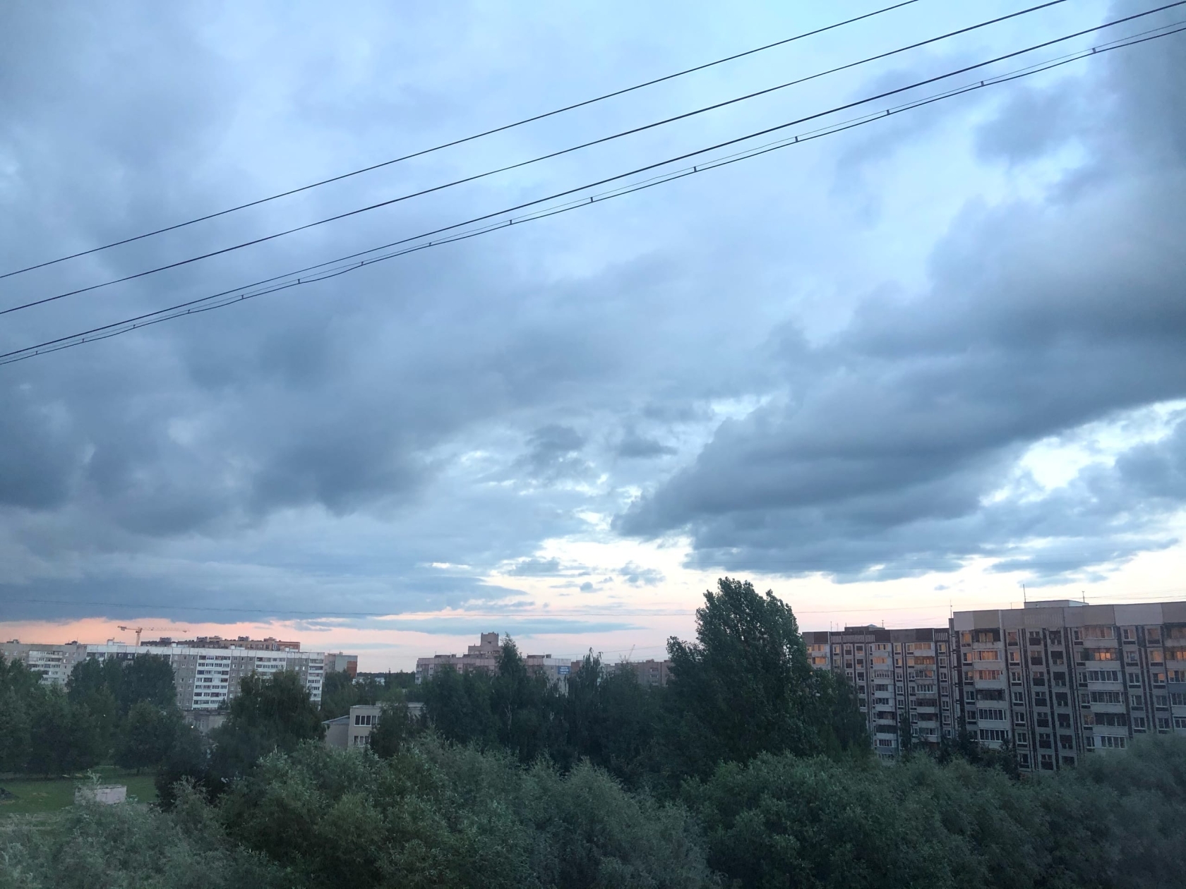 В москве ожидается гроза. Гроза в Ярославле. Гроза в Москве. Ливень с грозой. Ярославль дождь.