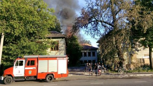 На Большой Федоровской в Ярославле горел заброшенный барак