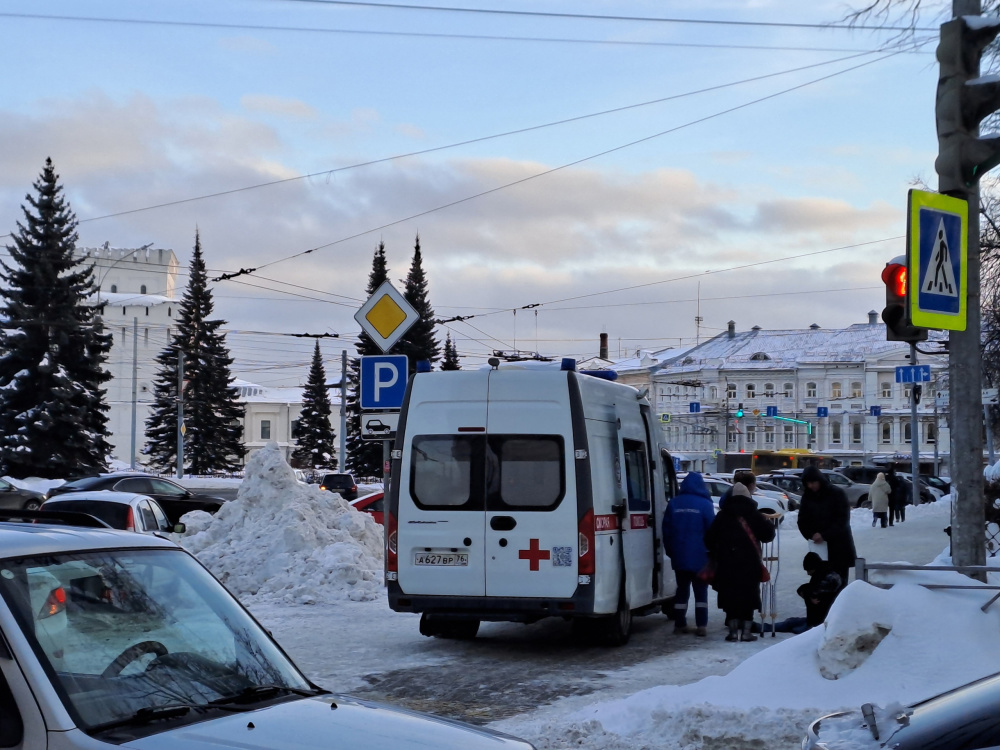 Ярославская пенсионерка отсудила у мэрии 300 тысяч рублей за падение на тротуаре