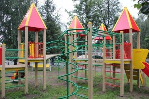 Мэрия Ярославля начала отдавать детские площадки в собственность горожан