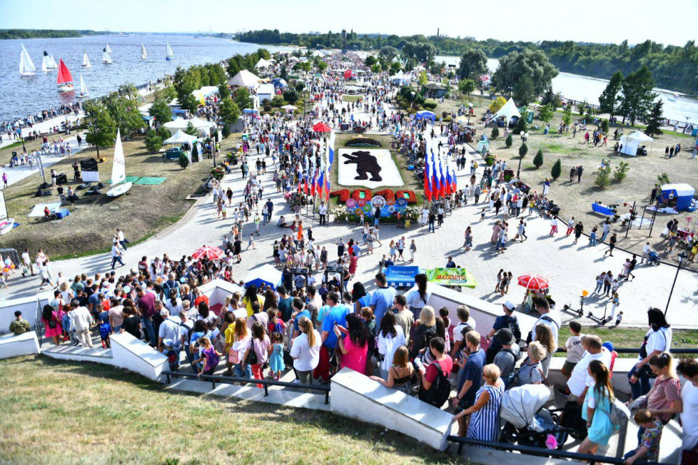 Воздушное шоу, салют и сразу несколько фестивалей: в Ярославле готовятся масштабно отметить День города