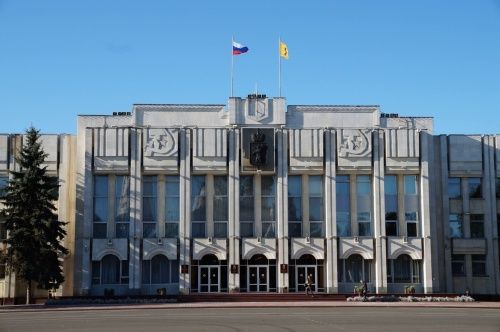 В здании ярославского правительства за 8 миллионов рублей поменяют пол
