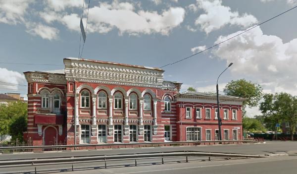 Здание бывшей поликлиники в Ярославле подешевело в два раза