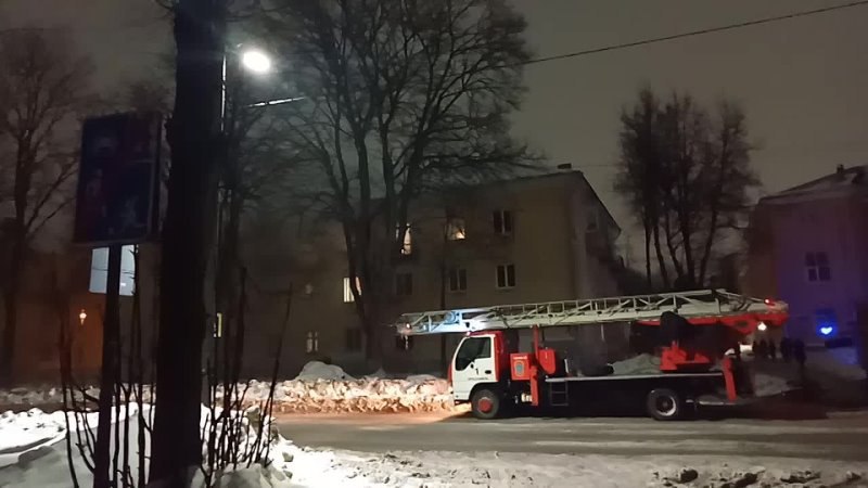 В Ярославле при пожаре на Пятерке пострадали три человека