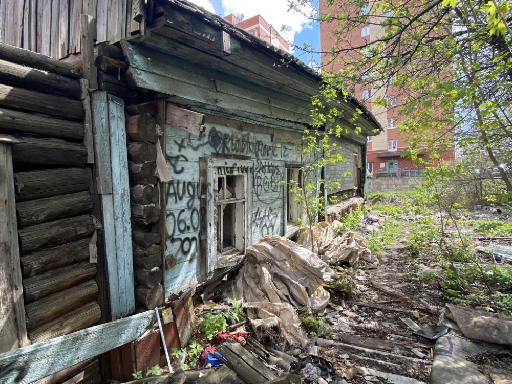 Прокуратура Фрунзенского района Ярославля требует ограничить доступ в заброшенное здание