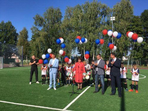 В поселке Красные Ткачи открыт новый пришкольный стадион