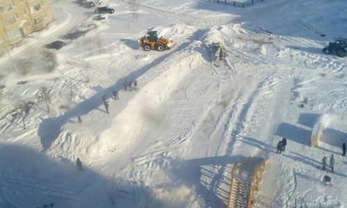  В Ярославле девочка упала с 45-метровой снежной горки: видео