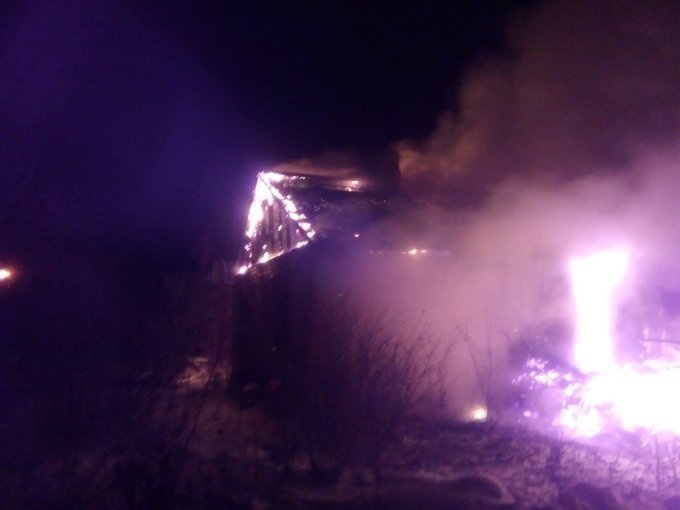 Сгорел дотла: в деревне в Ярославской области вспыхнул частный дом