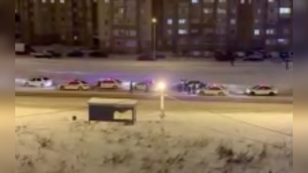 Пять машин ГИБДД окружили дом в Брагино: что произошло в Ярославле 