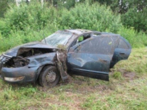 В Ярославле на Костромском шоссе разбился автомобиль 