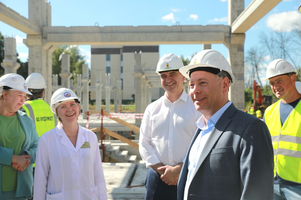 Губернатор проверил ход строительства нового корпуса областной детской больницы в Ярославле