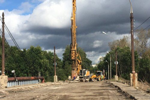 В Ярославле началось бурение скважин под сваи для нового моста через реку Которосль 
