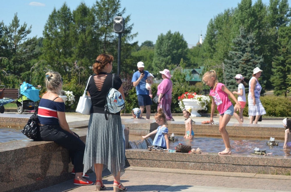 В МЧС ярославцев предупредили о 30-градусной жаре