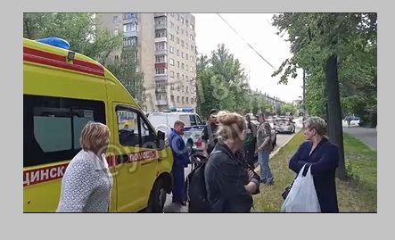 В Ярославле неадекватный мужчина напал на женщину с ребенком