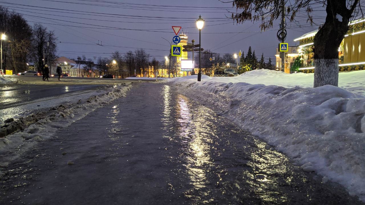 «Больница переполнена»: более 30 ярославцев обратились в травмпункт из-за  падений на льду | 20.01.23 | Яркуб