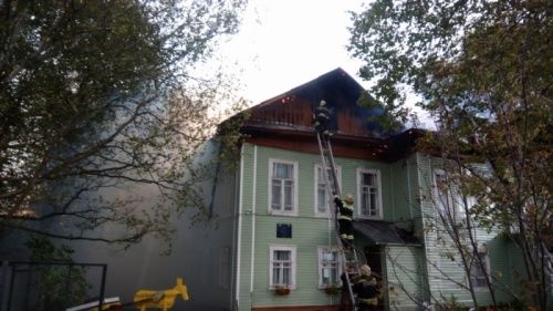 Началась доследственная проверка по факту пожара в школе Ростовского района