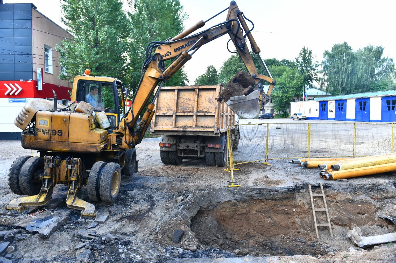 В Ярославле на улице Розы Люксембург закрыли сквозной проезд | 02.07.21 |  Яркуб