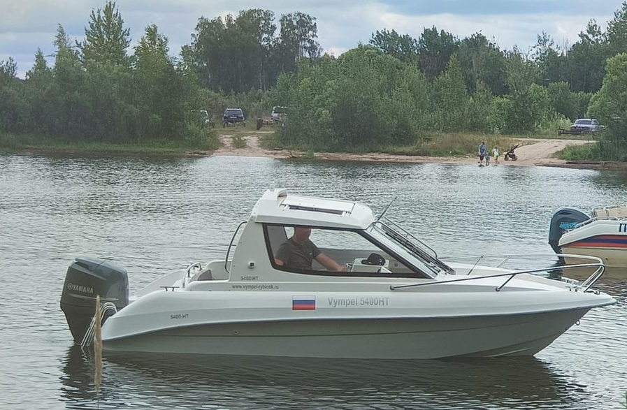 Новый катер для рыбалки презентовали ярославцам