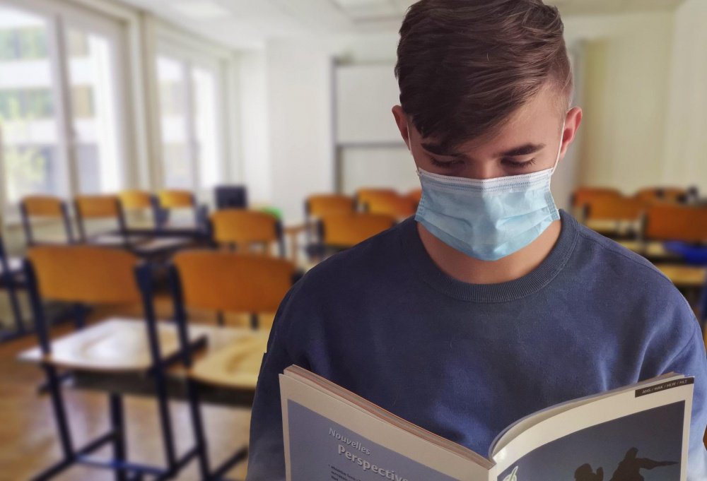 Из-за коронавируса на карантин закрыли целую школу в Ярославской области