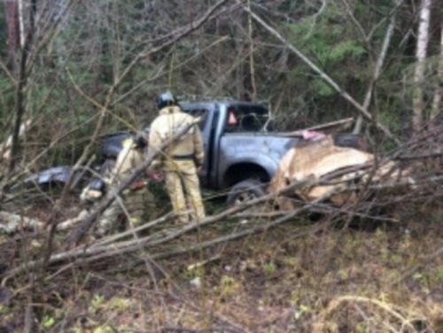 На дороге Углич-Калязин автомобиль Мицубиси угодил в кювет: пострадали два человека 