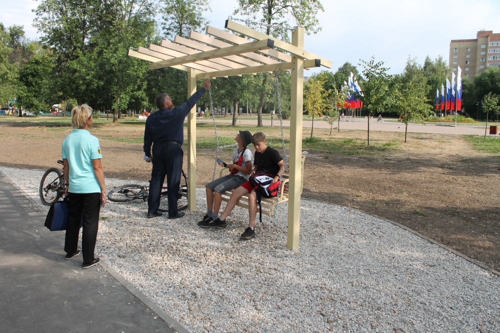 «Представляет опасность для жизни детей»: ярославский омбудсмен проверил недавно отремонтированный парк