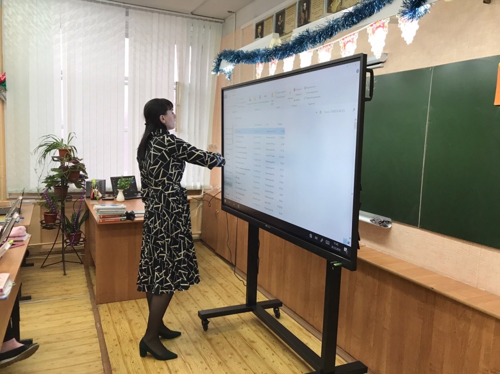 Правительство Ярославской области пообещало поднять зарплату учителям